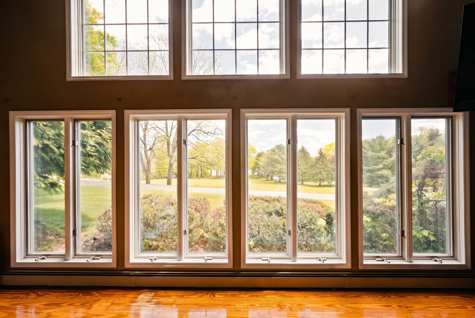 262–270 Patterson Lane, Saugerties — editorial frame