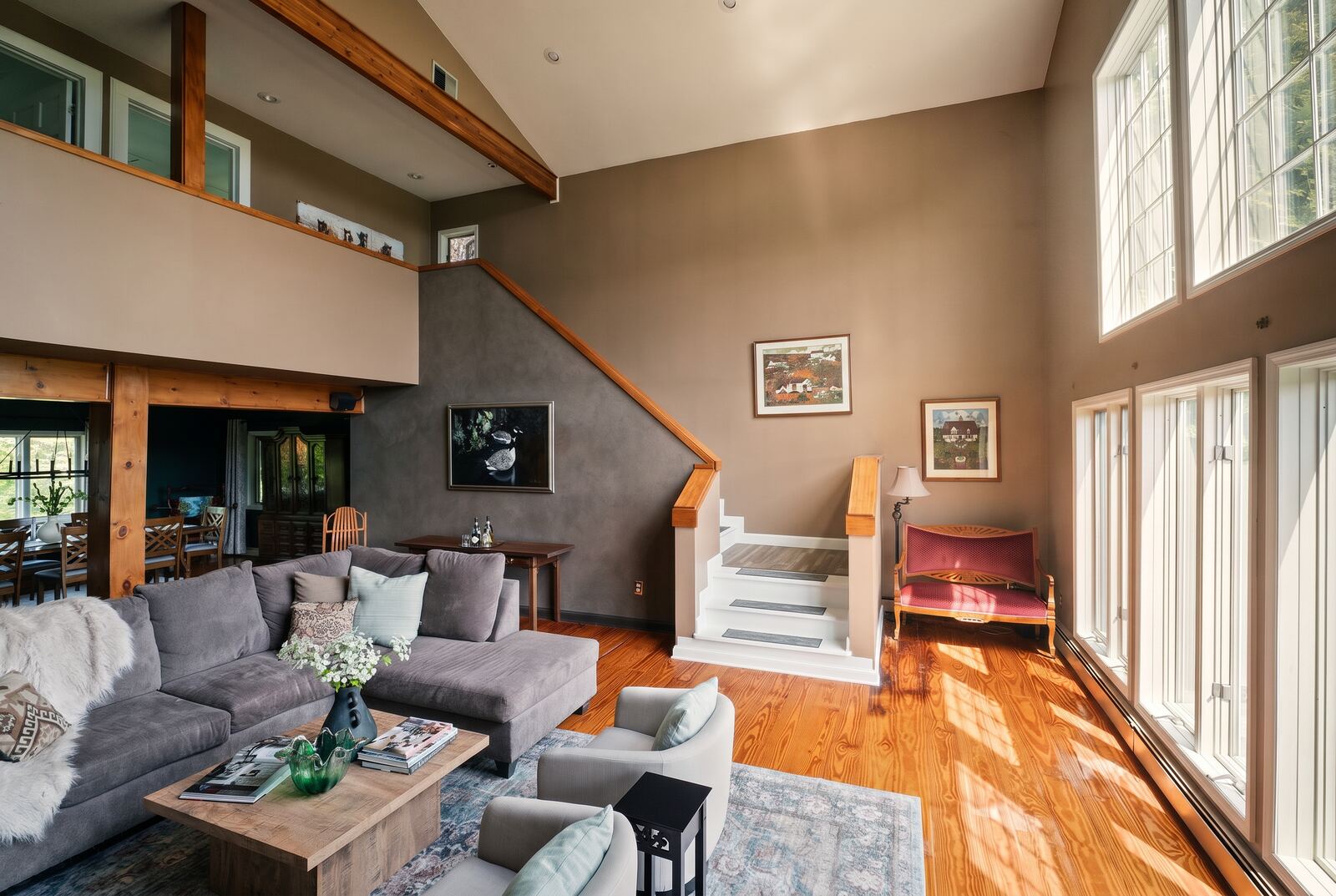 262–270 Patterson Lane, Saugerties — editorial frame