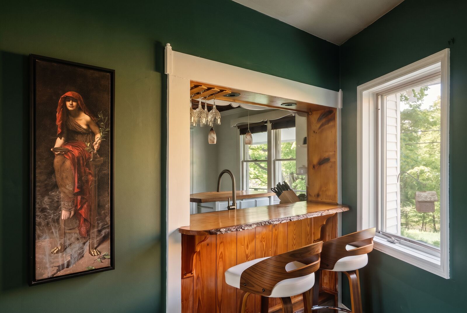 262–270 Patterson Lane, Saugerties — editorial frame