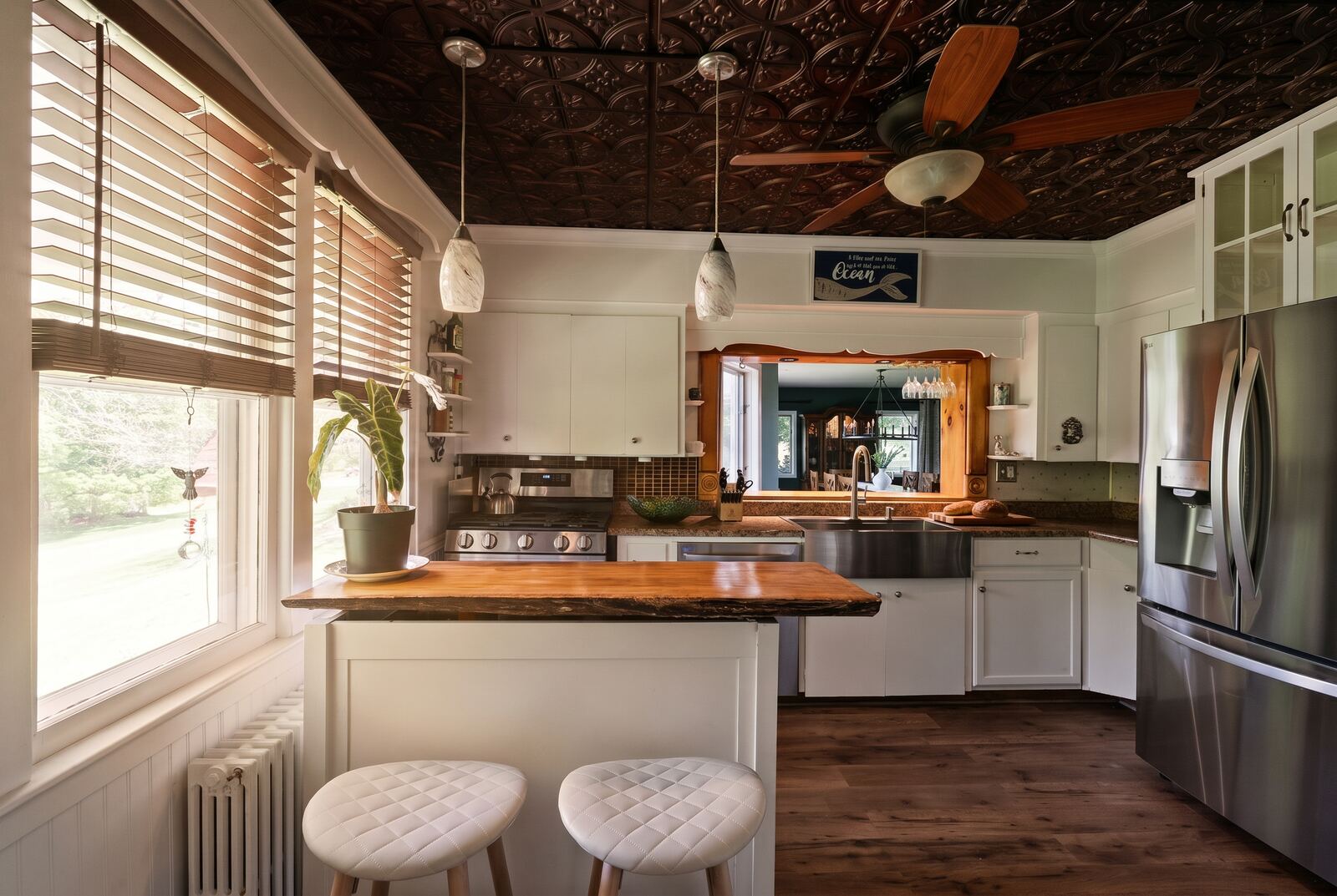262–270 Patterson Lane, Saugerties — editorial frame
