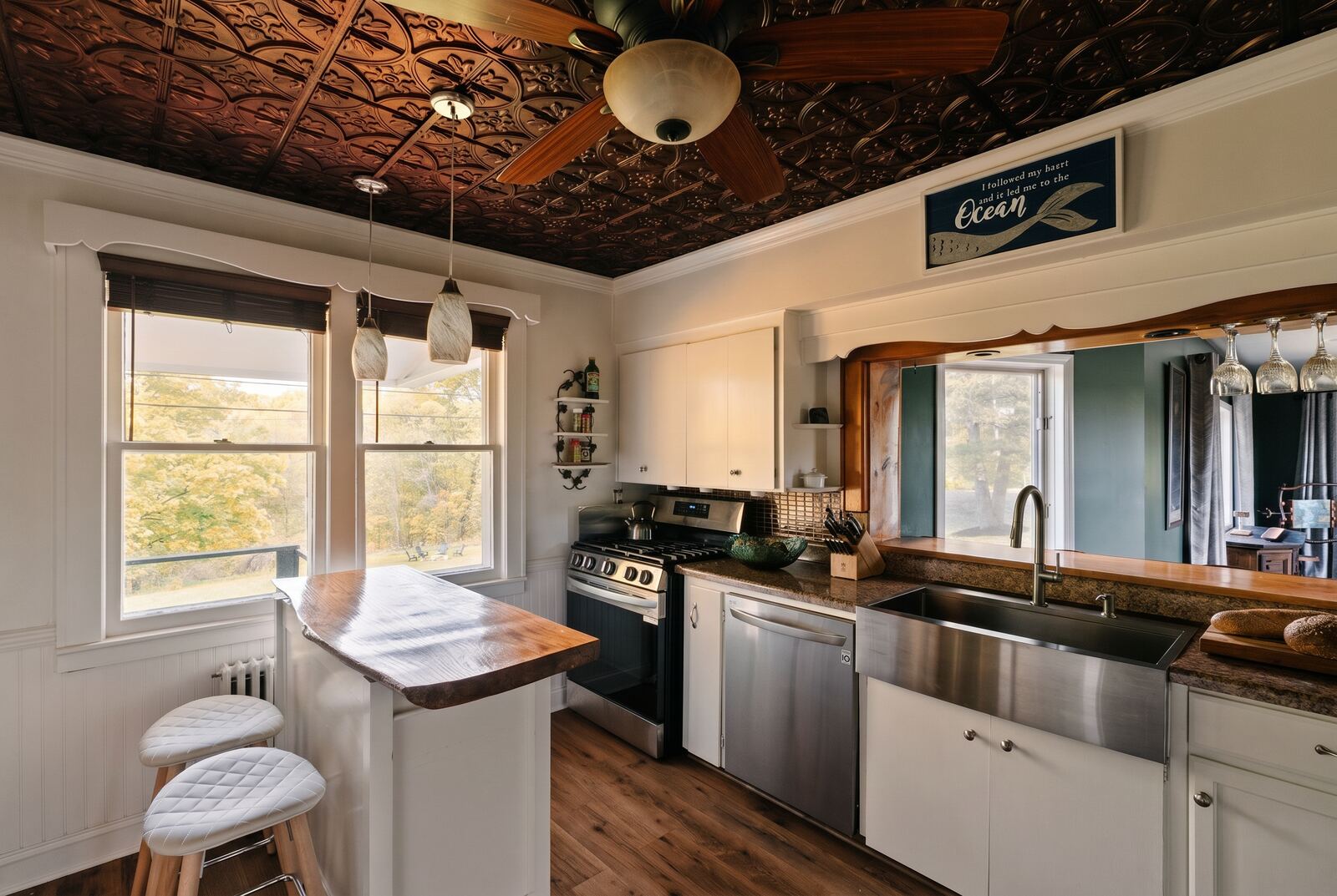 262–270 Patterson Lane, Saugerties — editorial frame