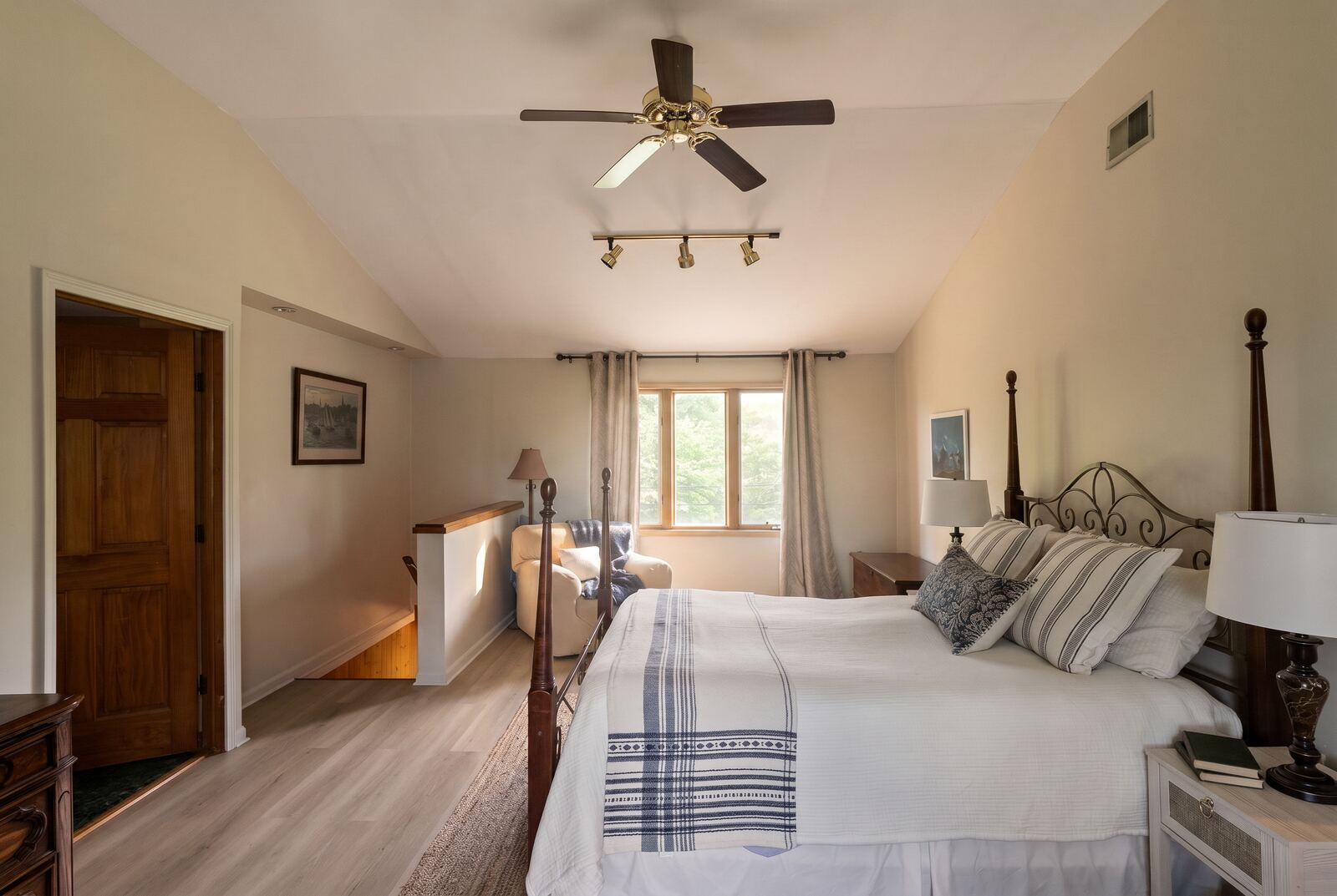 262–270 Patterson Lane, Saugerties — editorial frame