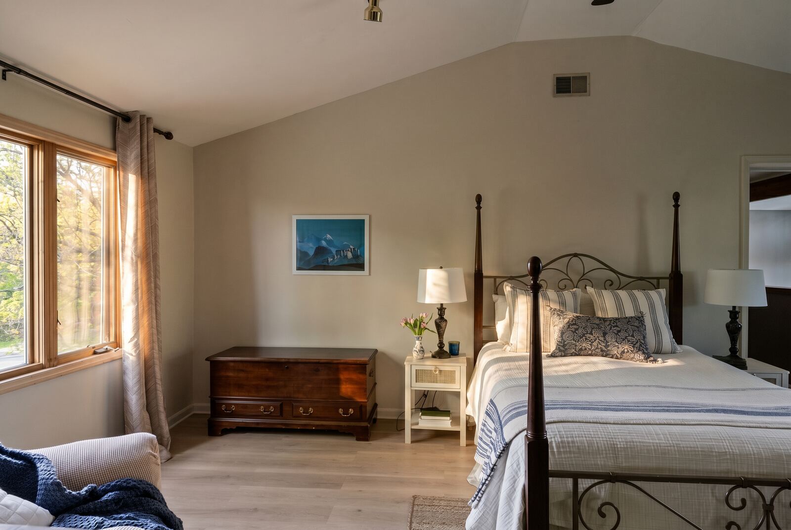 262–270 Patterson Lane, Saugerties — editorial frame
