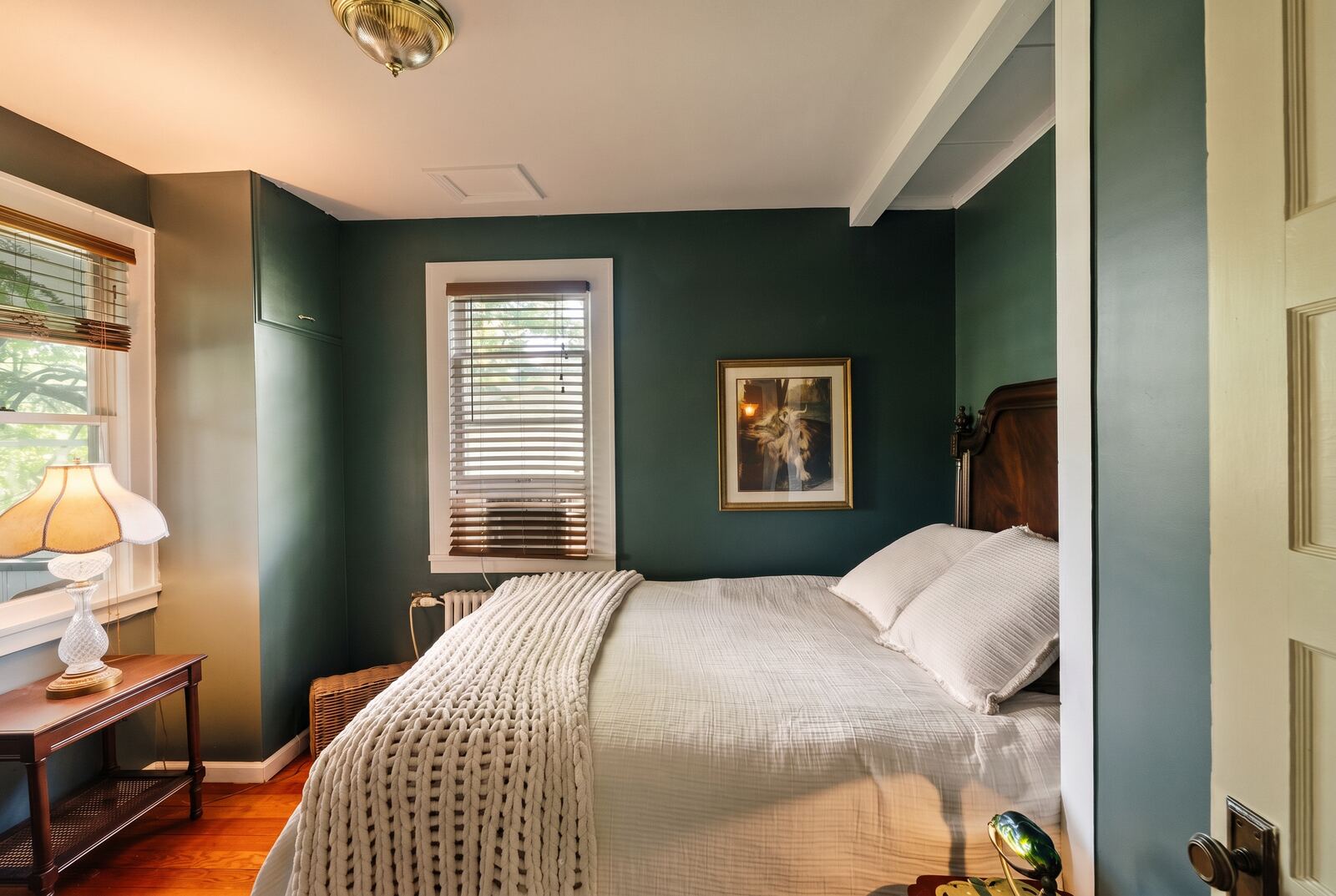 262–270 Patterson Lane, Saugerties — editorial frame