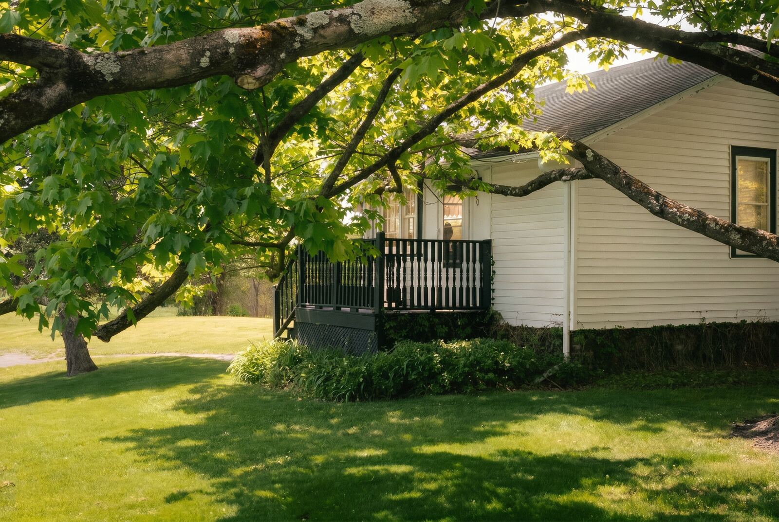 262–270 Patterson Lane, Saugerties — editorial frame