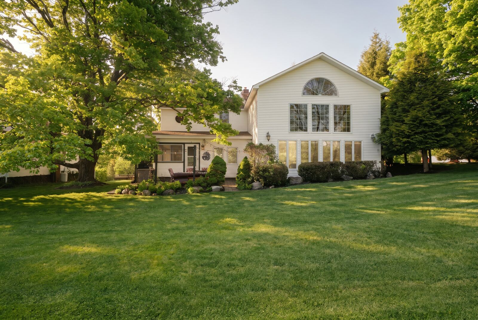 262–270 Patterson Lane, Saugerties — editorial frame