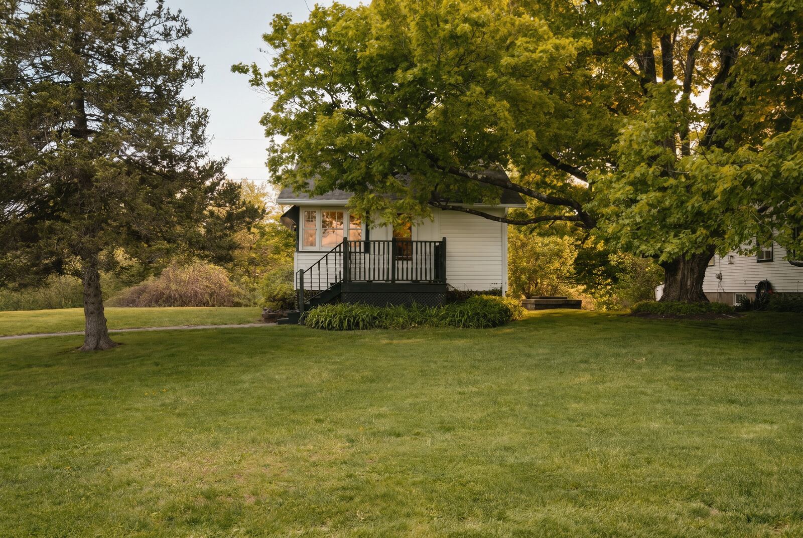 262–270 Patterson Lane, Saugerties — editorial frame